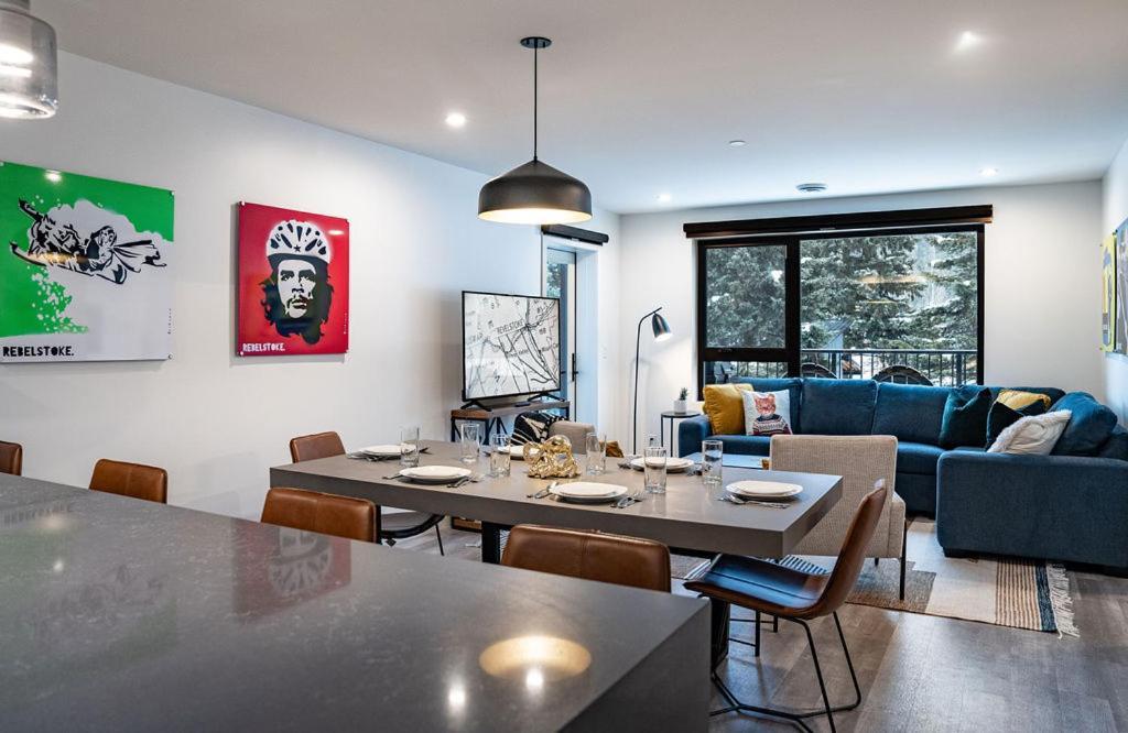Appartement Revel In The Stoke By Revelstoke Vacations Extérieur photo