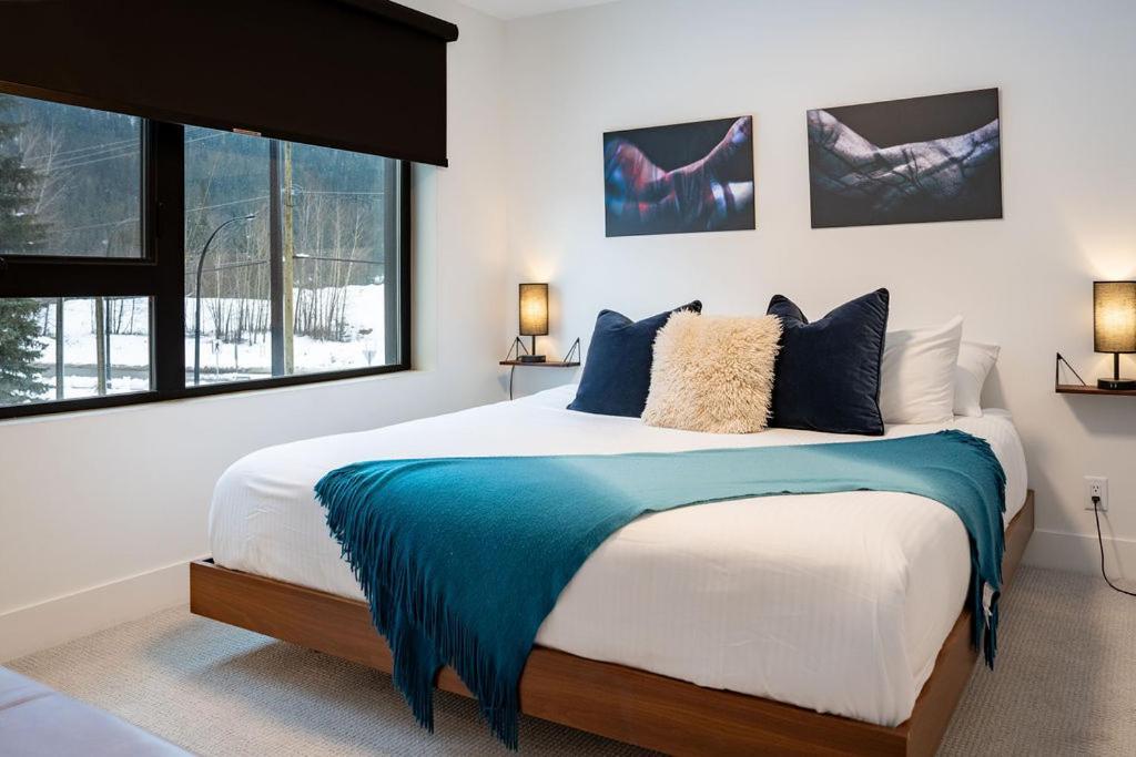 Appartement Revel In The Stoke By Revelstoke Vacations Extérieur photo