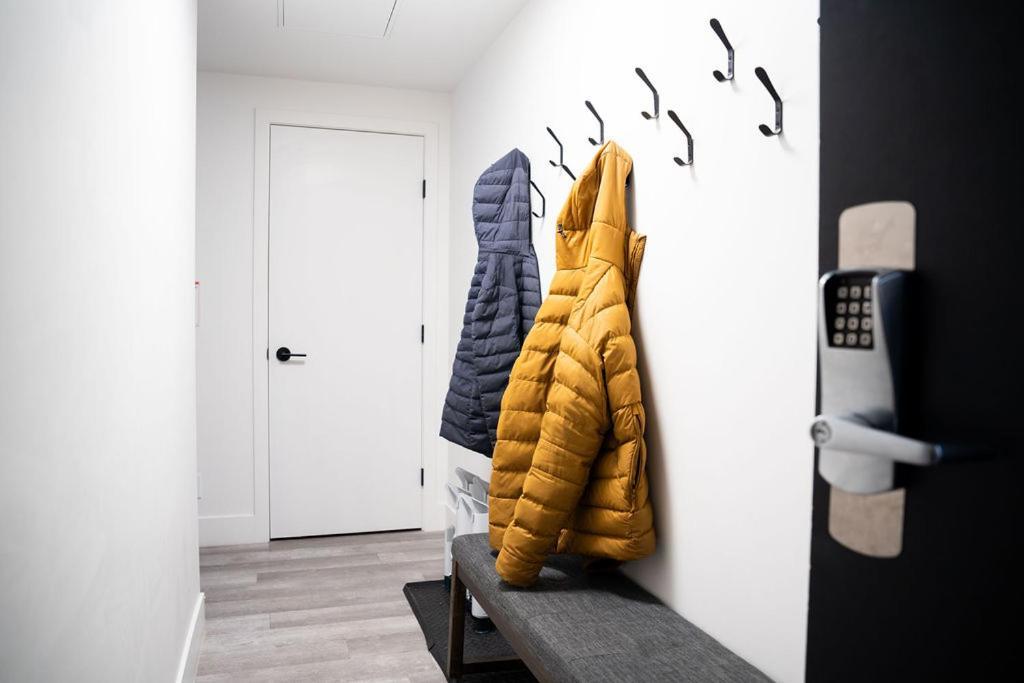Appartement Revel In The Stoke By Revelstoke Vacations Extérieur photo