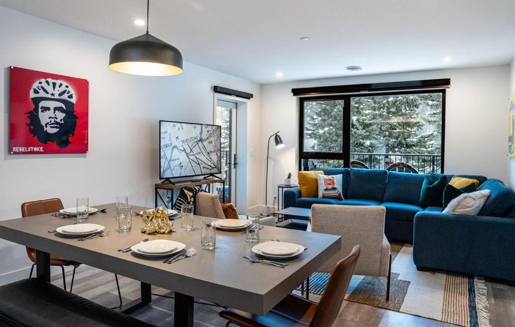 Appartement Revel In The Stoke By Revelstoke Vacations Extérieur photo