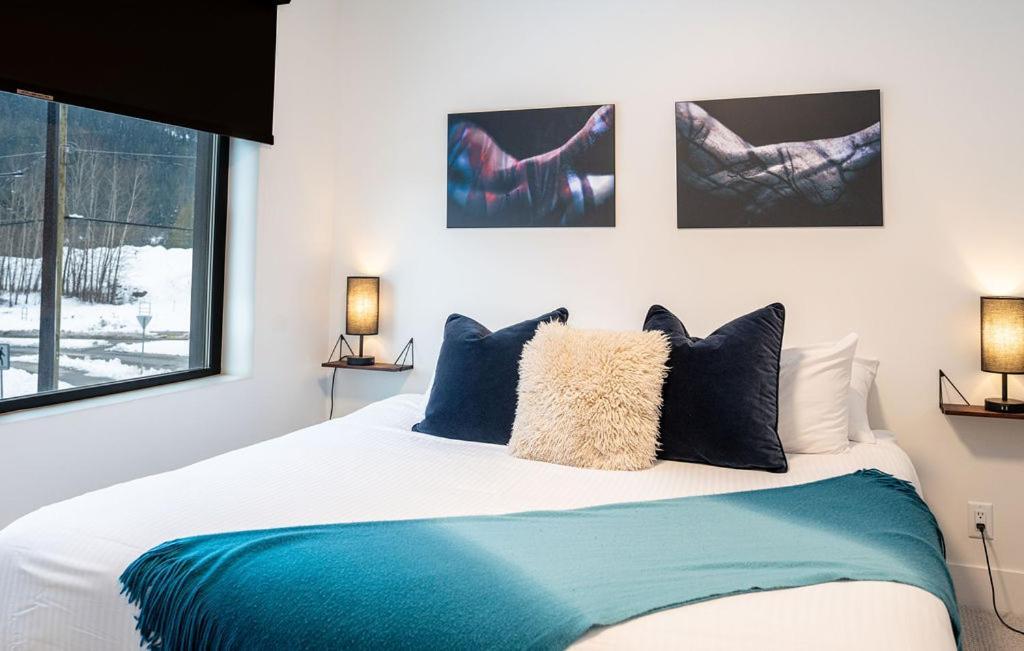 Appartement Revel In The Stoke By Revelstoke Vacations Extérieur photo